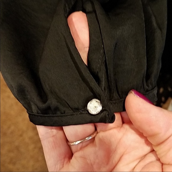 New York and Company Black Scalloped & Punched Tunic Top, Size XL - Picture 5 of 6